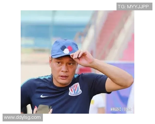 22号足球明星引领新潮流 聚焦未来足坛传奇崛起之路