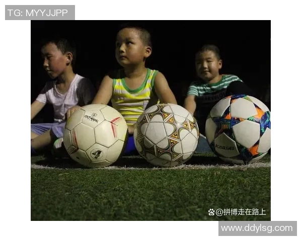 从童年梦想到绿茵场巅峰足球明星成长的蜕变之路 从童年梦想到绿茵场巅峰足球明星成长的蜕变之路