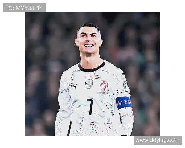 绿茵巨星闪耀赛场从课本视角走近世界足球传奇